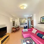 D1mora Castello-a Corner Of Peace Pet Friendly With Share Pool 아파트 *